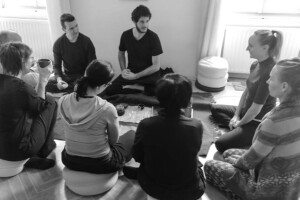 A szünetben új hagyományt teremtettünk, a teázást.