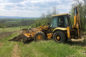 A régi keréknyomba kerülnek a kiirtott növények